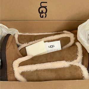 UGG Australia 1008030 Katia Classic Tall Suede Sheepskin
Boots Shoes Chestnut 9